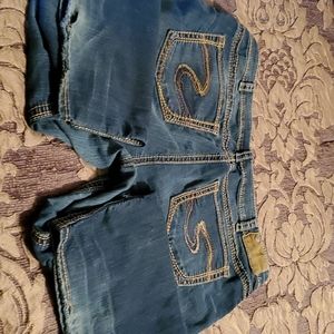 Size 16 Silver Suki's